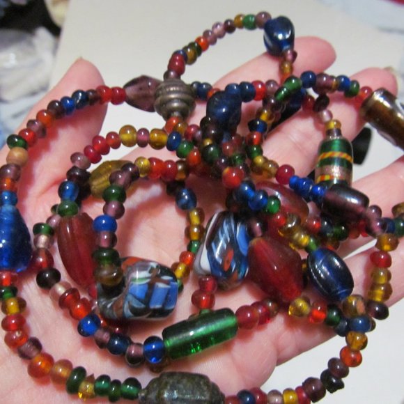Long glass bead assorted color necklace - Picture 2 of 2